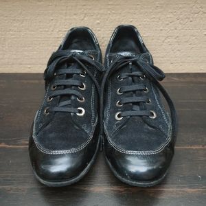 Geox Respira W8 EU39 Black Sneaker Suede Leather Upper Grommet Topstitch Details